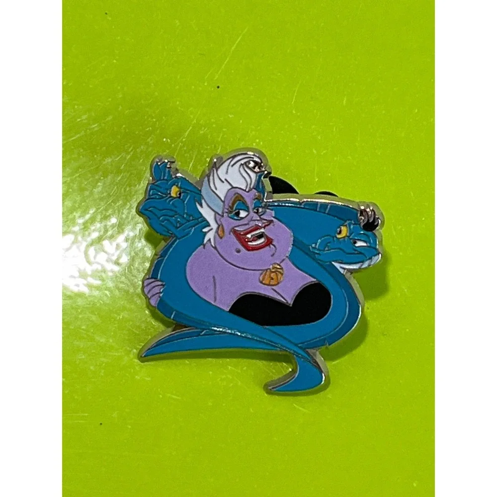 Disney Pin Trading Ursula with Flotsam and Jetsam The Little Mermaid Villain EUC